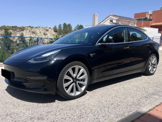 Tesla Model 3 2019 Long Range