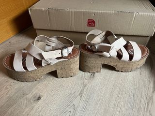 Sandalias Beige Plataforma