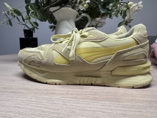 Zapatillas Puma Beige y Amarillo