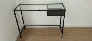 Mesa para portátil VITSJO, de IKEA