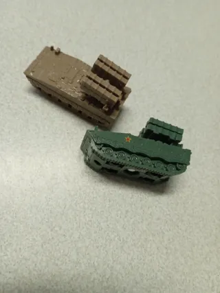 Conjunto 4 Tanques Miniatura