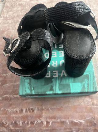 Sandalias Pull&Bear negras talla 38 sin estrenar