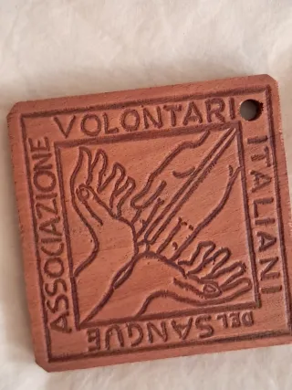 Cimelio AVIS Volontari Italiani Sangue 1977