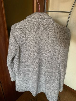 Chaqueta Stradivarius Gris y Negra