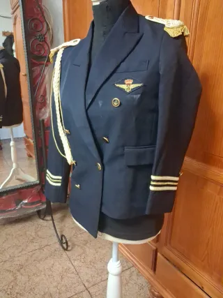 Traje comunión niño azul con medalla