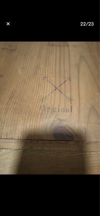 Reloj de pared antiguo de madera