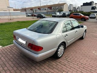 Mercedes-Benz Clase E320 V6