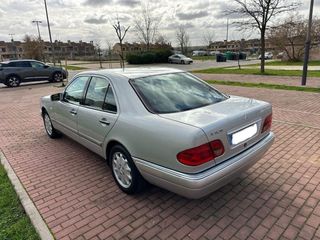 Mercedes-Benz Clase E320 V6