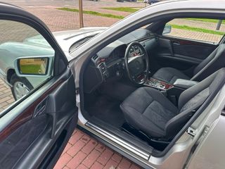 Mercedes-Benz Clase E320 V6