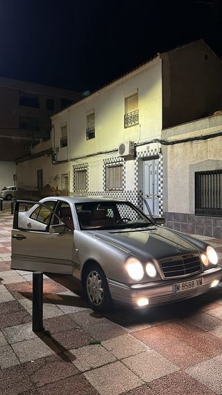 Mercedes-Benz Clase E320 V6