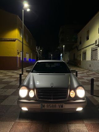 Mercedes-Benz Clase E320 V6