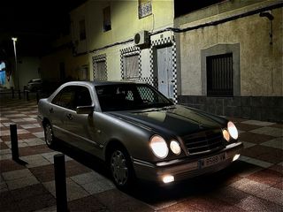 Mercedes-Benz Clase E320 V6