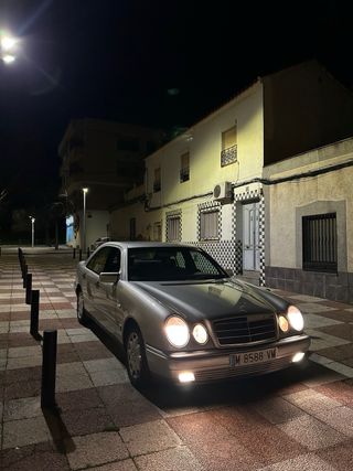 Mercedes-Benz Clase E320 V6
