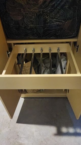 Estantería de oficina con armario