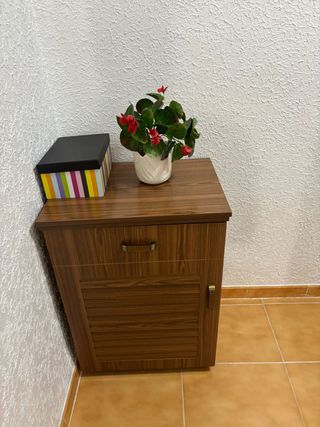 Mueble auxiliar madera