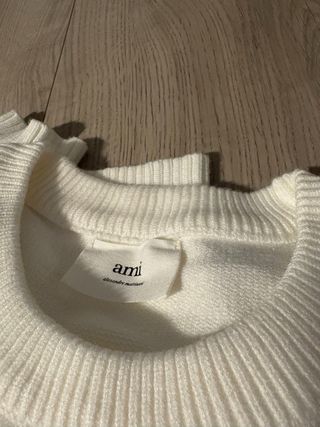 Jersey Ami Paris blanco corazón rojo