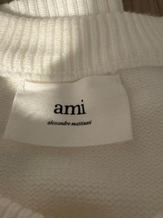 Jersey Ami Paris blanco corazón rojo