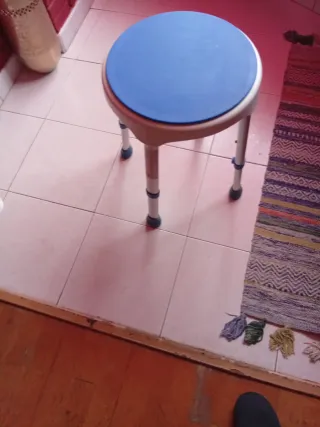 Taburete de ducha ajustable