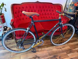 Bicicleta tipo Fixie Negra y Dorada