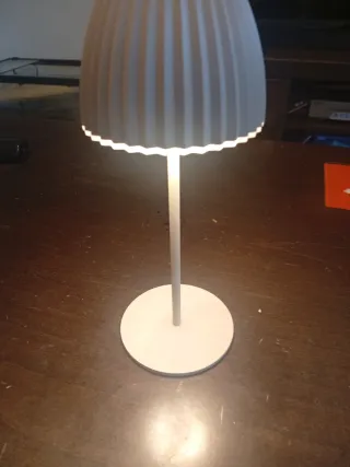 Lámpara LED Brilo Unplugged Recargable
