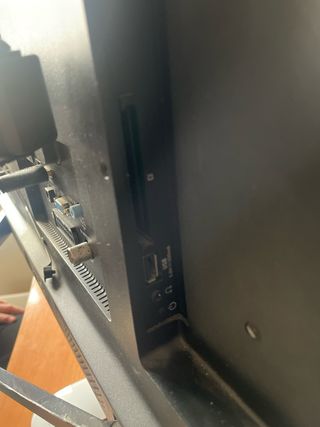 Monitor Philips con TV y Brazo