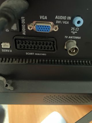 Monitor Philips con TV y Brazo