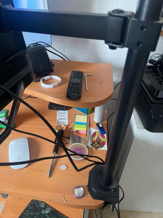 Monitor Philips con TV y Brazo