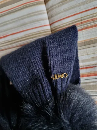 Set Liu Jo cappello e sciarpa blu/oro