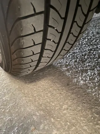 Furgoneta gris 9 plazas