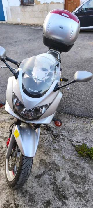 Suzuki Bandit S - Moto en perfecto estado