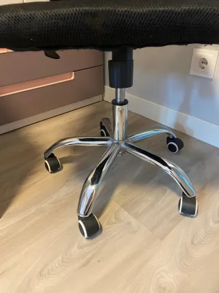 Silla de escritorio negra