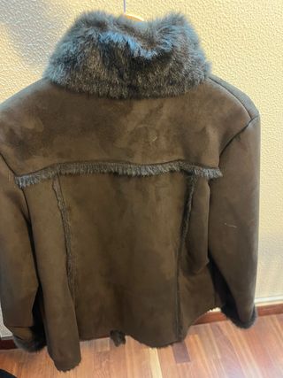 Chaquetón imitación piel marrón