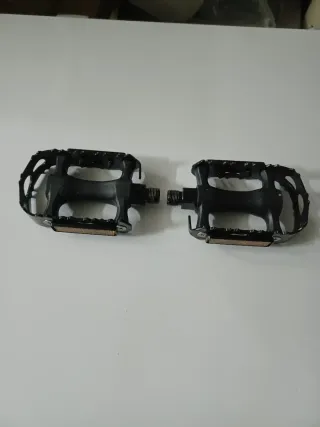 PEDALES BICICLETA NEGROS