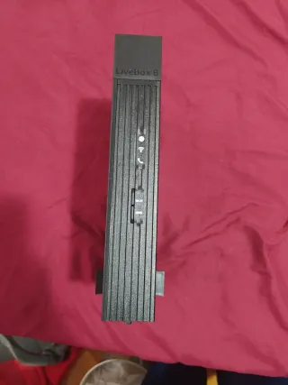 Router Orange Livebox 6 sin cable de alimentación