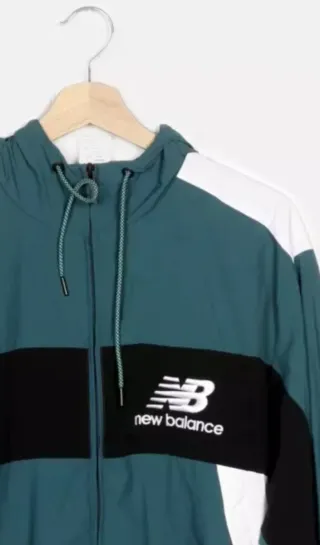Chaqueta Impermeable New Balance Talla M