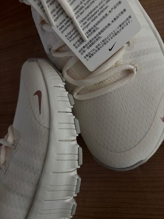 Nike Metcon 6 Talla 42.5 Crema