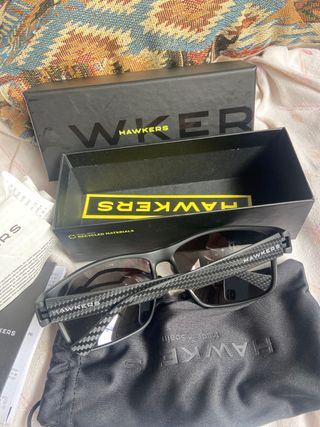 Gafas de sol Hawkers negras nuevas sin usar