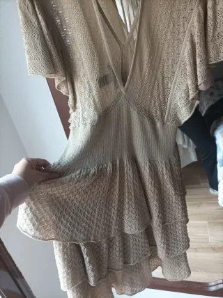 Vestido punto calado dorado beige