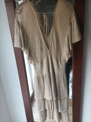 Vestido punto calado dorado beige