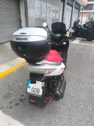 VENDO O CAMBIO POR COCHE PEQUEÑO. Kymco 500i R Abs