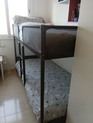 Litera gris IKEA