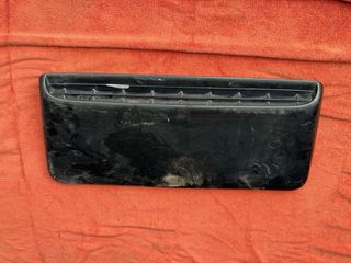 Entrada de aire capó Opel Monterrey