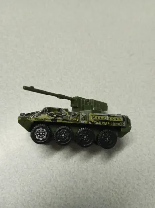 Vehículo militar blindado U375 War Shower.