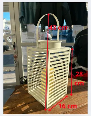 Faroles decorativos metálicos con vela