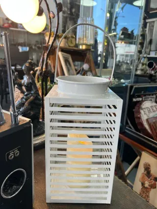 Faroles decorativos metálicos con vela