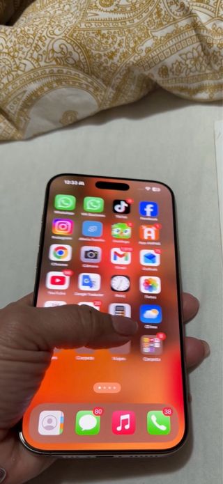 iPhone 16 Pro Max 256GB Titanio