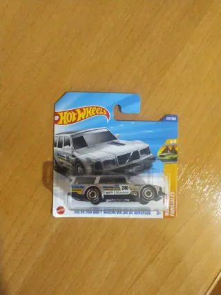 Pack 2 HotWheels (Volvo)