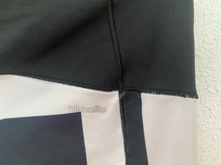 Mallas deportivas estampado blanco y negro