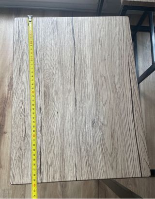 Mesa alta tipo bar con 4 taburetes