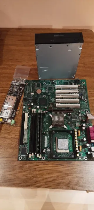 Placa base y tarjeta sintonizadora TV